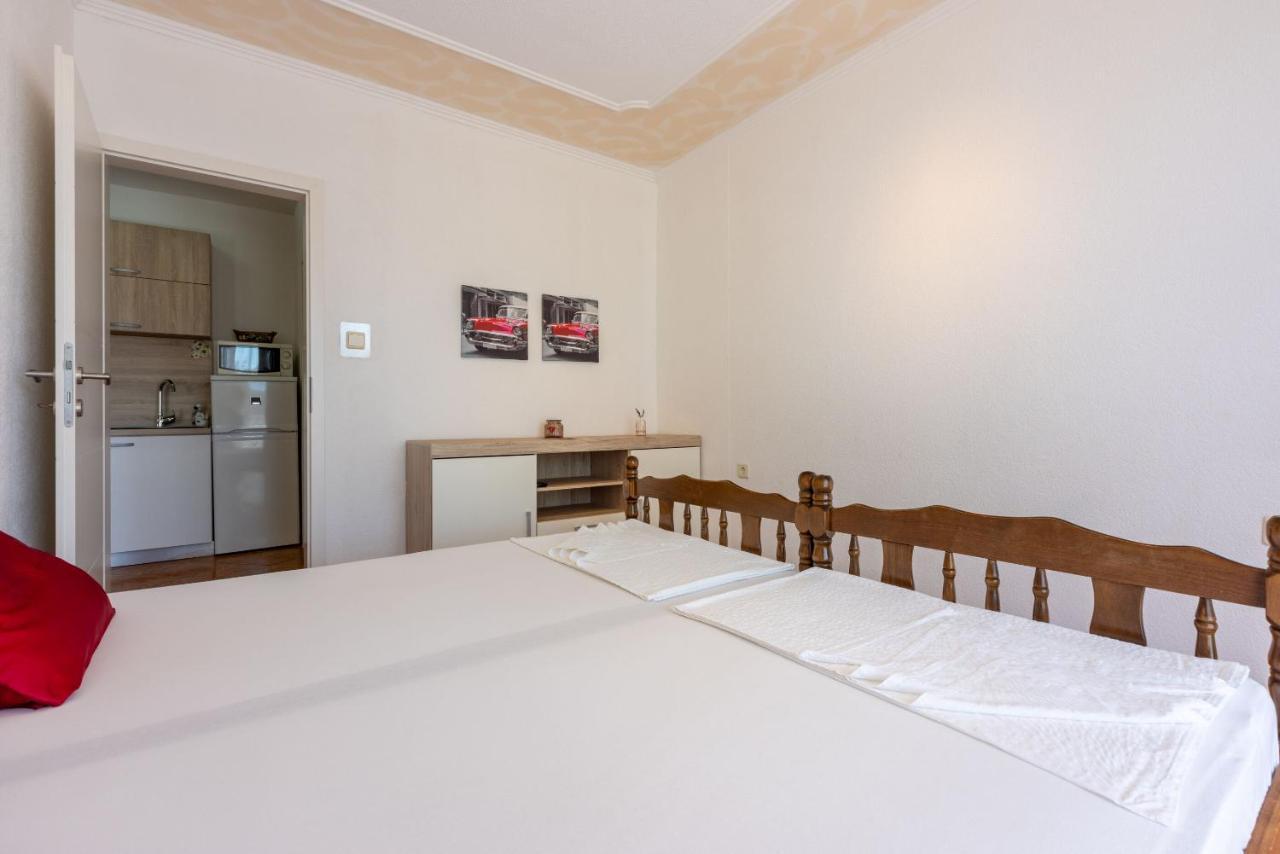 Apartments Pera Selce Exterior photo